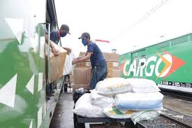 Untuk memenuhi tingginya permintaan transportasi menggunakan kereta api ke bali, pt kai pun bekerjasama dengan perum damri untuk. Ramai Soal Tarif Murah Kirim Barang Via Kereta Api Semurah Apa Halaman All Kompas Com