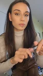 Douglas Lip Volumizing Gloss