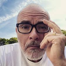 Levon Helm walked out of the Winterland Ballroom in 1976 with a contract in  his pocket he refused to sign. It gave Robbie Robertson control over The  Band's future. Levon folded the