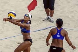 Indonesia berada di bawah thailand dan jepang. Penyisihan Voli Pantai Wanita Indonesia Vs Thailand Antara Foto