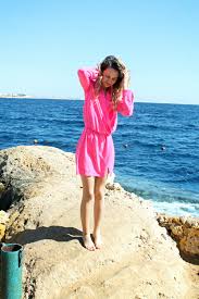 Curly hair needs moisture and particular consideration to different curl patterns to ensure a balanced cut. Pink Dress Mohito Blonde Blogger Fashion Blog Street Style Inspo Holiday Happy Girl Polishgirl Casual All In Pink Egypt What To Wear Curly Hair Tumblr Ootd Today Outfit Lookbook 1000 21 Lil Icons