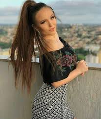 Larissa manoela taques elias santos (lahir di guarapuava, 28 desember 2000; Tudo Sobre A Vida Da Larissa Manoela Fas Posts Facebook