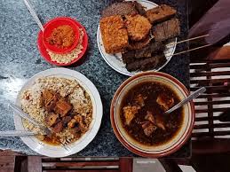 Sejenis sup dengan kuwah berwarna hitam (id). Rawon Nguling Probolinggo Jl Raya Tambakrejo No 75 Restaurant Reviews Photos Phone Number Tripadvisor