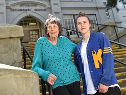 Kathleen heddle was married to her husband mike bryden.the couple married in october 2000. Kitsilano Secondary School Celebrates 100th Birthday Vancouver Is Awesome