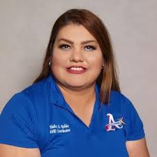 Yadira A. Robles (@YRobles_AHS)