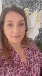 Dr Helen is one of our Erase doctors performing anti-wrinkle and dermal  filler injections. She can also offer her invaluable insight