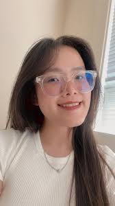 Stephanie Brandao's Instagram, Twitter & Facebook