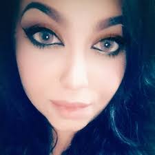 Alicia Morasse's Instagram, Twitter & Facebook