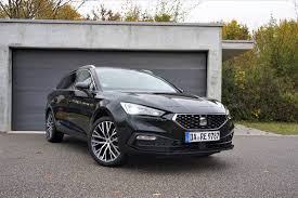 It has been teased extensively in the past few weeks, and there have also been quite a few revealing spy shots. Seat Leon Sportstourer 2 0 Tdi Test Fahrbericht Review Autoscout24