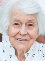 Daisy Stout's Instagram, Twitter & Facebook