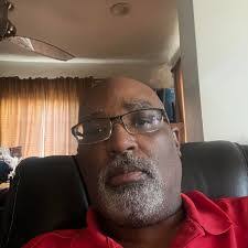 Lance Henry's Instagram, Twitter & Facebook