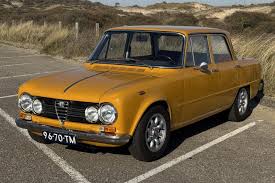 Image result for Giallo Oro 1971 Alfa-Romeo