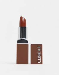 It evens out the color of your face. Clinique Even Better Pop Lippenstift Nuzzle Asos