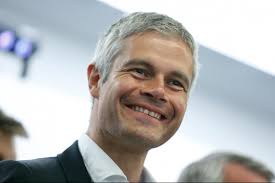 Candidat à sa propre réélection, laurent wauquiez peut faire le plein de confiance à quelques jours du premier tour. Primaire De La Droite Laurent Wauquiez Se Rallie A Francois Fillon
