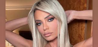 Milica Pavlović iznenadila decu iz Zvečanske, pevačica im odnela paketiće,  pa ih odvela na posebn...