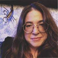 Iris Petty's Instagram, Twitter & Facebook