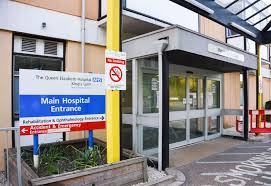 0:47 darti binti tanri 2 618 просмотров. King S Lynn S Qeh Criticised After 91 Year Old Inpatient Catches Covid
