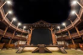 People did not sit all the time and it was not quiet during the performance. Globe Theater Shakespeare In Rome