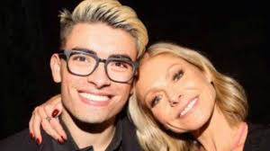 Michael, the son of Kelly Ripa and Mark Consuelos, turns 27 today, and some  are in shock at his appearance See photos in comments👇