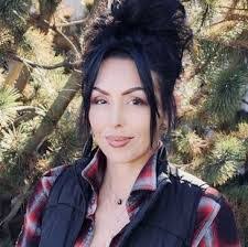 Kandace Patterson's Instagram, Twitter & Facebook