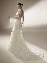 Abiti da sposa creati dalla designer rosa clará perfetti per sfoggiare ricercata eleganza, sensualità e raffinatezza. Abiti Da Sposa Stile Vintage Rivivete L Essenza Del Romanticismo