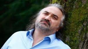 Volkan konak tarafından söylenmiş toplam 124 şarkı sözü bulunuyor. Erdogan In Kuzenine Yanit Volkan Konak In Menajerinden Geldi