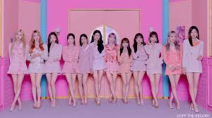 Iz*one, which has three members from japan, namely honda hitomi akb48, miyawaki sakura and yabuki nako hkt48, is forced to go on hiatus from each group to wait . Iz One Japan Official Site