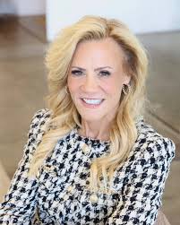 Dead last… but we won in fun! ⛳😂 Last week, Anne Durham, Kiki Pierce, Min  Baglieri, and I—hit the greens at the Guild for Good Denver Golf  Invitational at the stunning Arrowhead