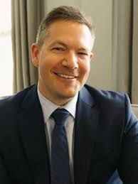 Armando Colombo's Instagram, Twitter & Facebook