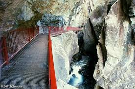 The box canyon falls, ouray's own wonder of the world, is the culmination of canyon creek narrowing and spilling thousands of gallons a minute of water over the falls. Boxy And Noisy Review Of Box Canyon Waterfall Park Ouray Co Tripadvisor