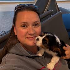 Last kisses from Orange Collar