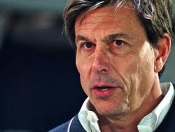 Horner zet vraagtekens bij uitblijven straf Russell