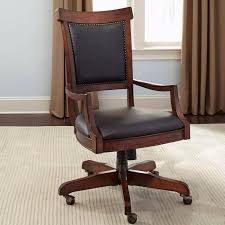 Anda bisa menyesuaikan dengan konsep interior dan tata ruang kerja di rumah atau kantor anda apakah menggunakan kursi kantor ukir, minimalis, retro atau shabby vintage. Kursi Kerja Kayu Jati Model Hidrolik Minimalis Klasik Untuk Kantor Murah