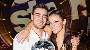 Danse avec les stars est un(e) programme sur la télévision française de tf1 qui avait reçu une moyenne de 3,2 étoiles par les visiteurs d'emissionreplay.fr. Clement Remiens Vainqueur De Danse Avec Les Stars 9 Denitsa M A Appris A Me Confier Et C Est Enorme Lci