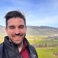 I need a mammoth skull! Anyone got a mammoth skull?! It's the last fossil  and I'm tired of looking 😇