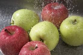 Le Lavage Des Fruits Et Des Legumes Fruits Et Legumes Fruits Et Legumes Bio Fruits