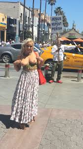 Kylie Page :: Porn Model :: public nudity :: erotic :: breasts - JoyReactor