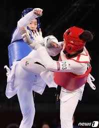 May 28, 2021 · 경북도와 경북도교육청이 주최하고 경북매일신문이 주관한 '2021 경북 어린이 백일장 및 사생대회' 입상자가 27일 발표됐다.경북 어린이 백일장 및 사생대회는 1993년 시작돼 28년간 이어온 가장 오래된 경북 지역 어린이 백일장·사생대회로 경북의 미래 꿈나무인 어린이들에게 창작의 즐거움을. Kqaumlbacd8zxm