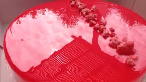 Glaçage miroir, recette de l'ecole bellouet, au chocolat et sans lait concentré. Entremet Mousse Fraise Insert Cremeux Citron Et Glacage Miroir Rose Les Gourmandises De Nemo