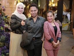 Music erni zakri dan syamel 100% free! Tak Ada Makna Nak Pegang Pegang Tangan Dia Ernie Zakri Ulas Komen Kena Friendzone Dengan Syamel Hiburan Mstar