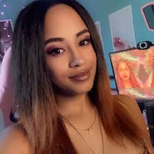 Jackie Charles (JackieeeC18_)