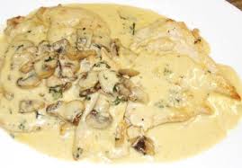 Apoi adaugam ouale, verdeata si. Piept De Pui Cu Ciuperci Si Vin Alb ReÅ£ete Culinare De La A La Z
