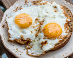 Яєчня рецепт з сиром та кунжутом з фото | Новини на Gazeta.ua