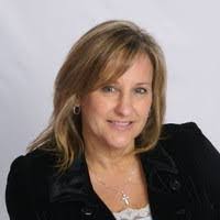 Paula Durand's Instagram, Twitter & Facebook