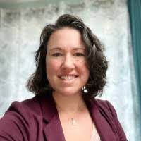 Sara Federlein's Instagram, Twitter & Facebook