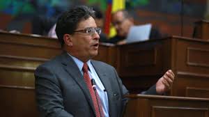El ministro de hacienda, alberto carrasquilla, se refirió, en conversación con el diario económico la república esto, debido que, a su juicio, la base que se debe tomar para la discusión es el aumento de la inflación, que según él para este año estará en 1,5% y para el primer trimestre de 2021 en 2,5%. La Economia Crecera Un 5 En 2021 Anuncio El Ministro De Hacienda Zona Cero