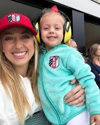 Shelley Jacobs's Instagram, Twitter & Facebook