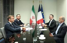 دیدار پزشکیان و مکرون/ توافق با ایران همچنان امکان‌پذیر است