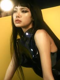 Lisa's getty images never disappoint! 💯 ROCKSTAR LISA ON VMAS  #LISAisBACK_VMAs @wearelloud