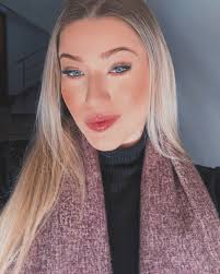 Laura Dostatny (@lauradostatny) • Instagram photos and videos